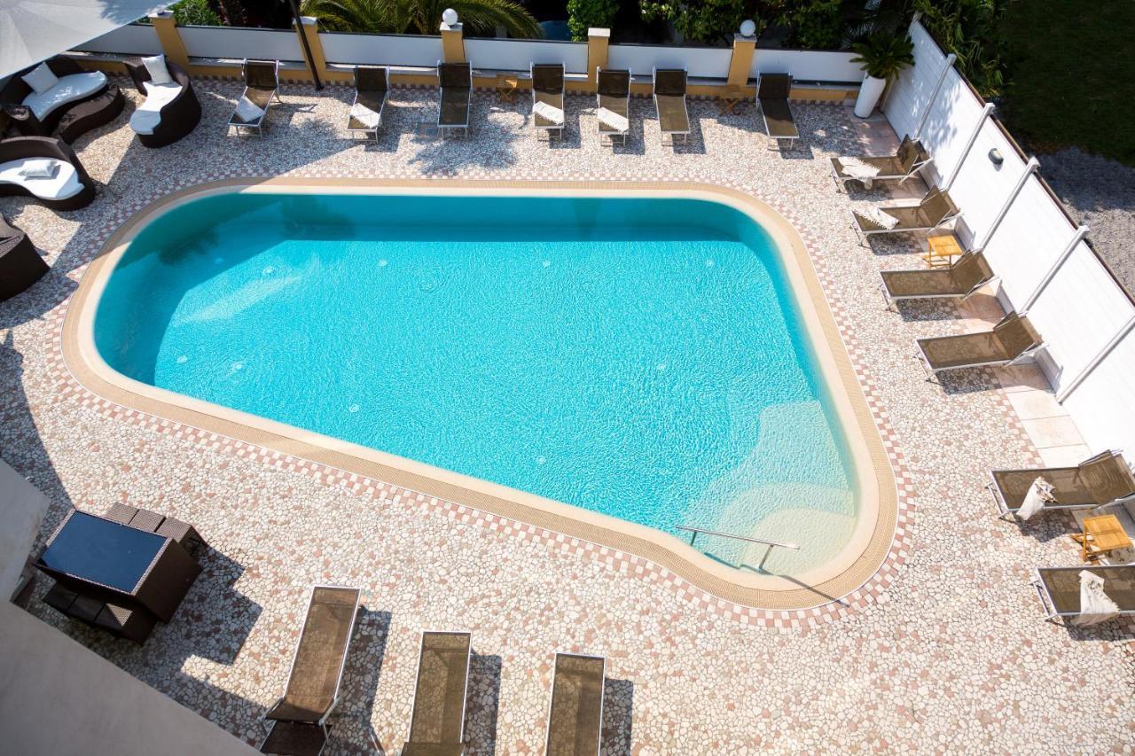New Garden Hotel Torbole Sul Garda Eksteriør billede