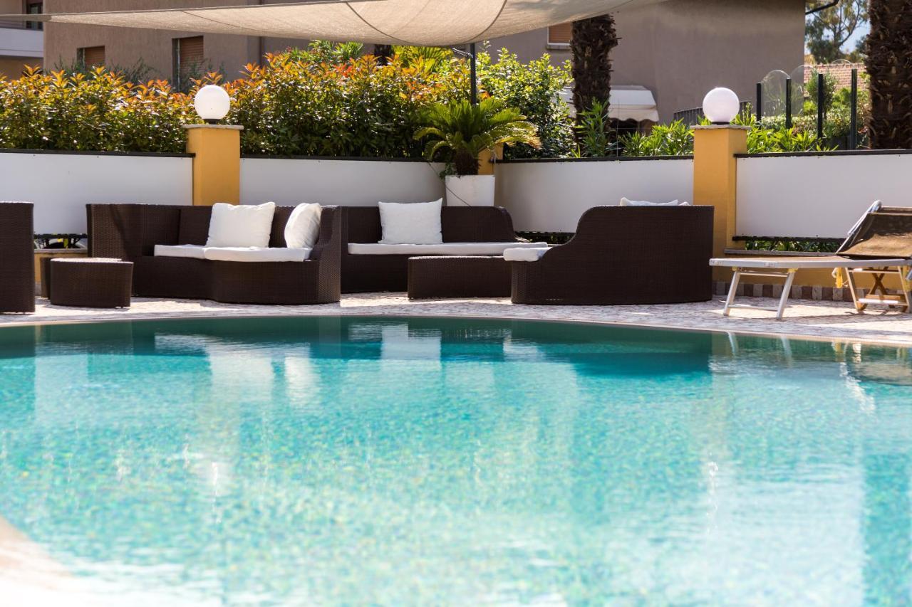 New Garden Hotel Torbole Sul Garda Eksteriør billede
