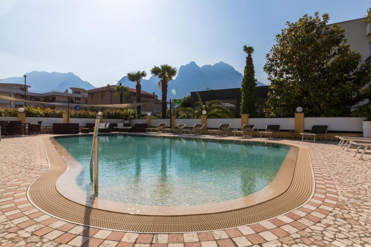 New Garden Hotel Torbole Sul Garda Eksteriør billede