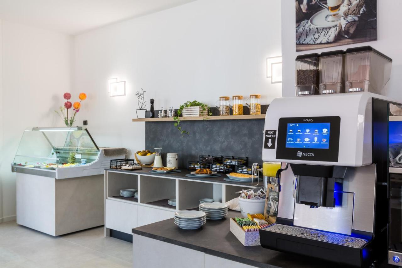 New Garden Hotel Torbole Sul Garda Eksteriør billede