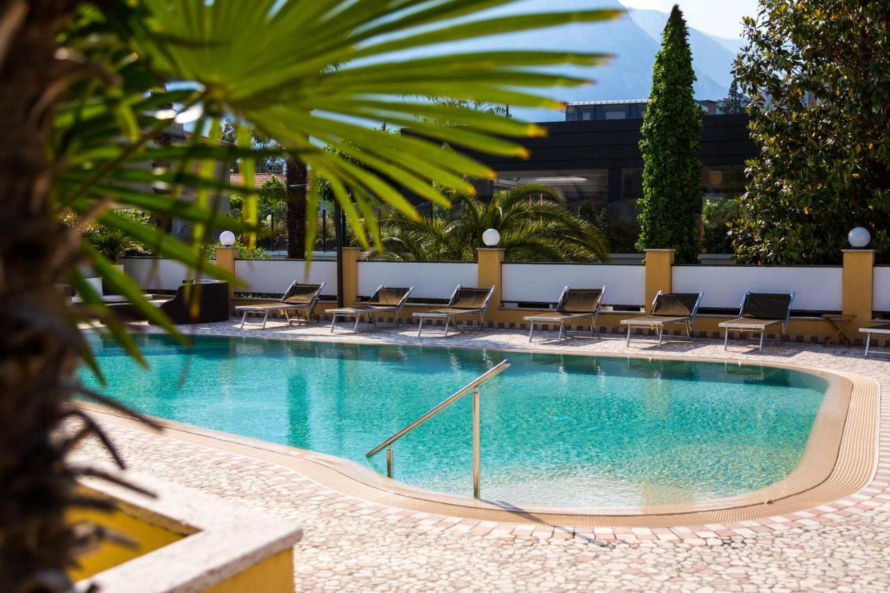 New Garden Hotel Torbole Sul Garda Eksteriør billede