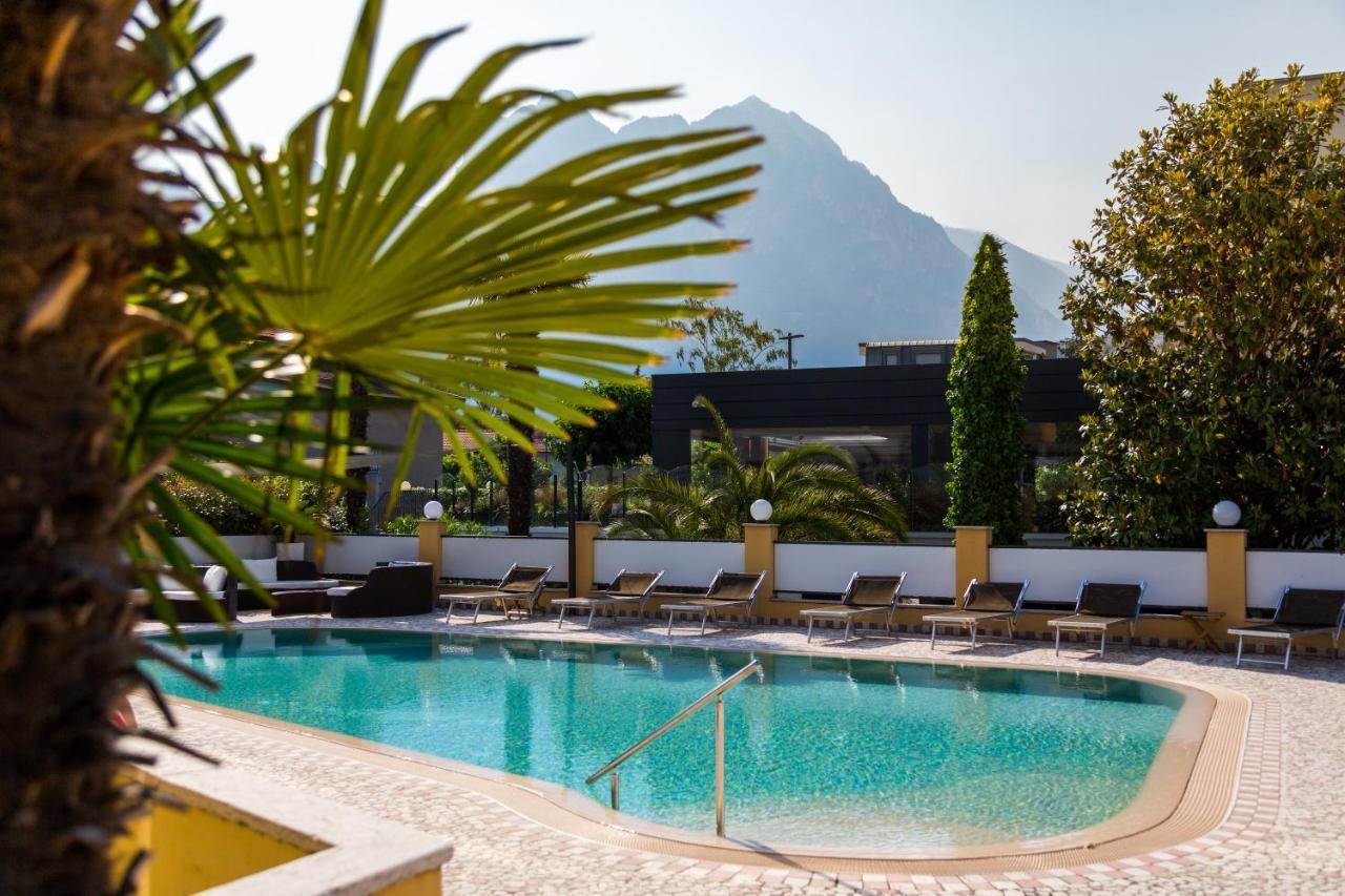 New Garden Hotel Torbole Sul Garda Eksteriør billede